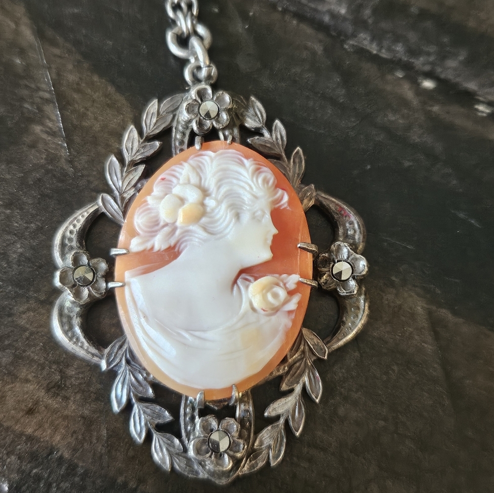 Vintage Cameo Sterling Silver Pendant Necklace - Picture 7 of 8